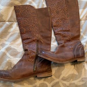 size 10M lucchese genuine leather riding boots